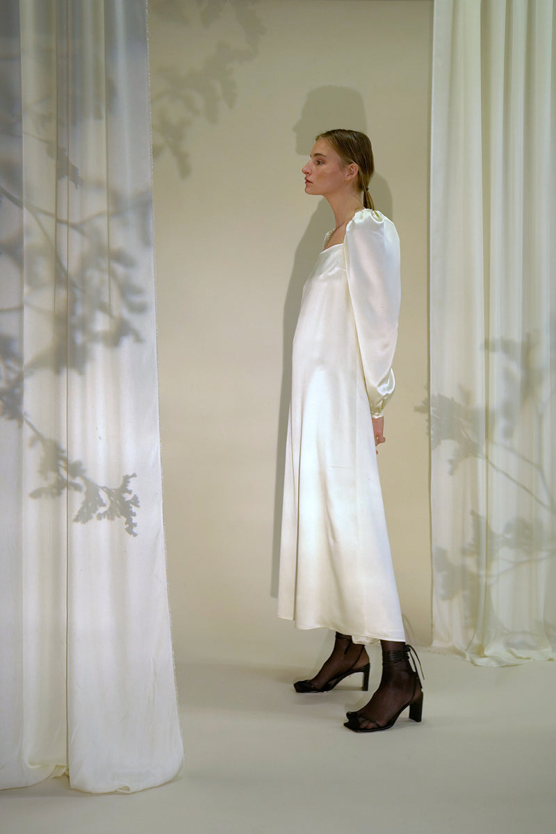 Rosaline dress | Off white - Satin silk