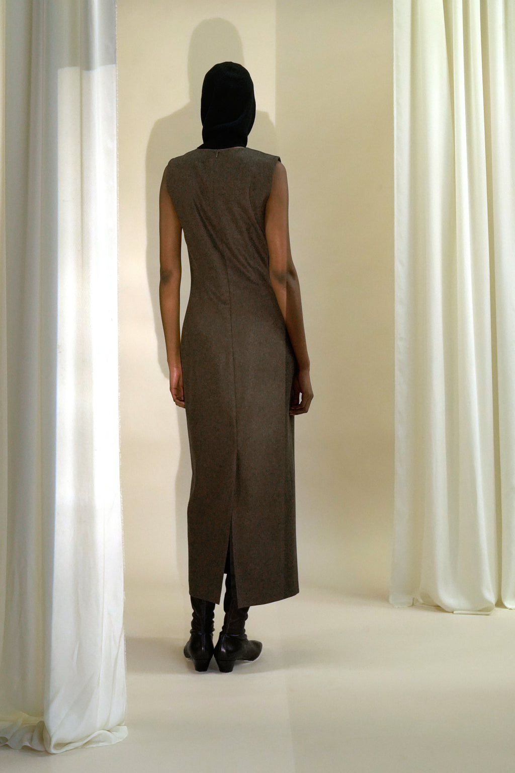 Moriah dress | Brown - Flannel wool