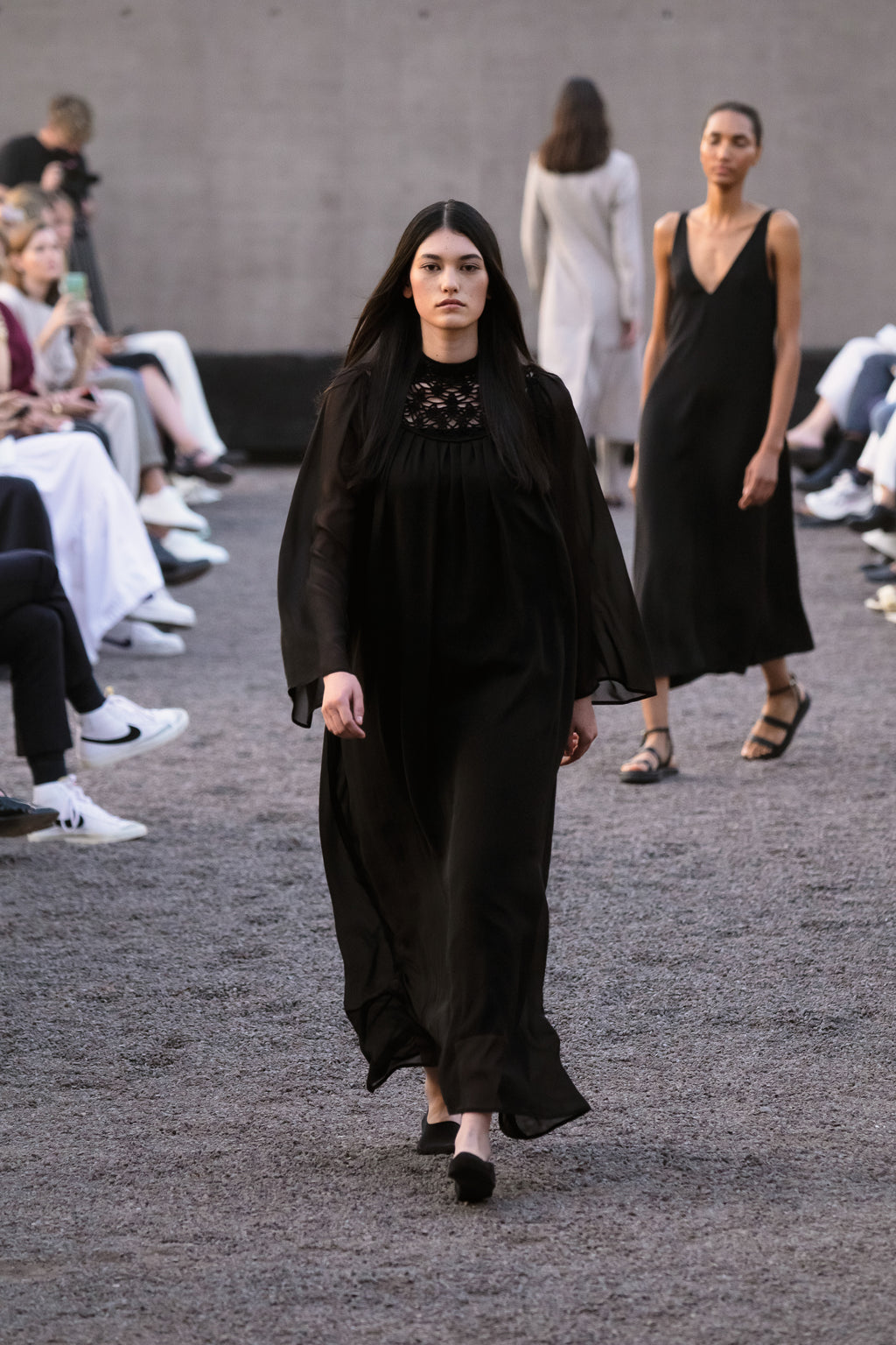 Penelope dress | Black - Sheer Virgin Wool